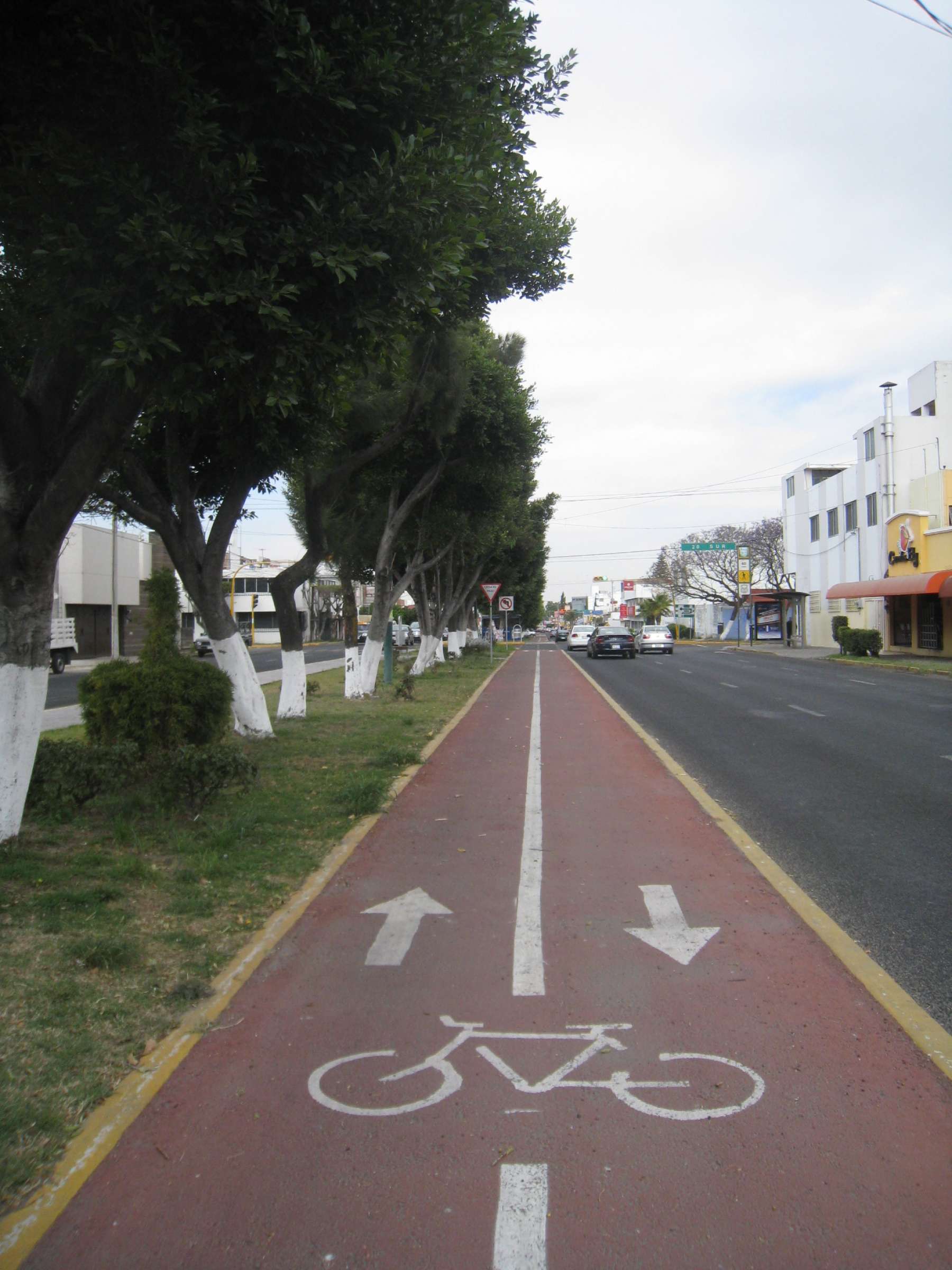 Calle Completa 31 Pte.