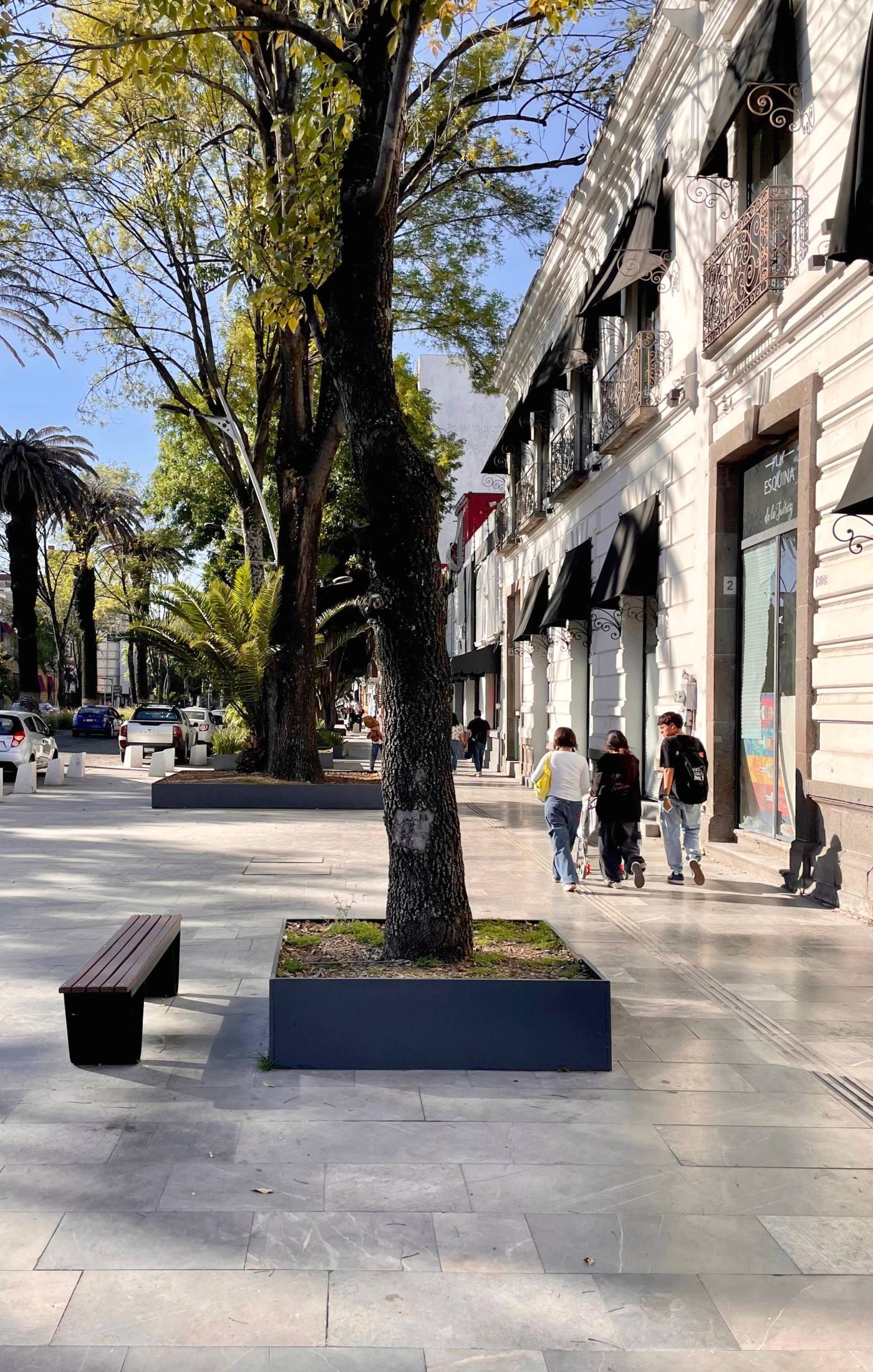 Av. Juarez