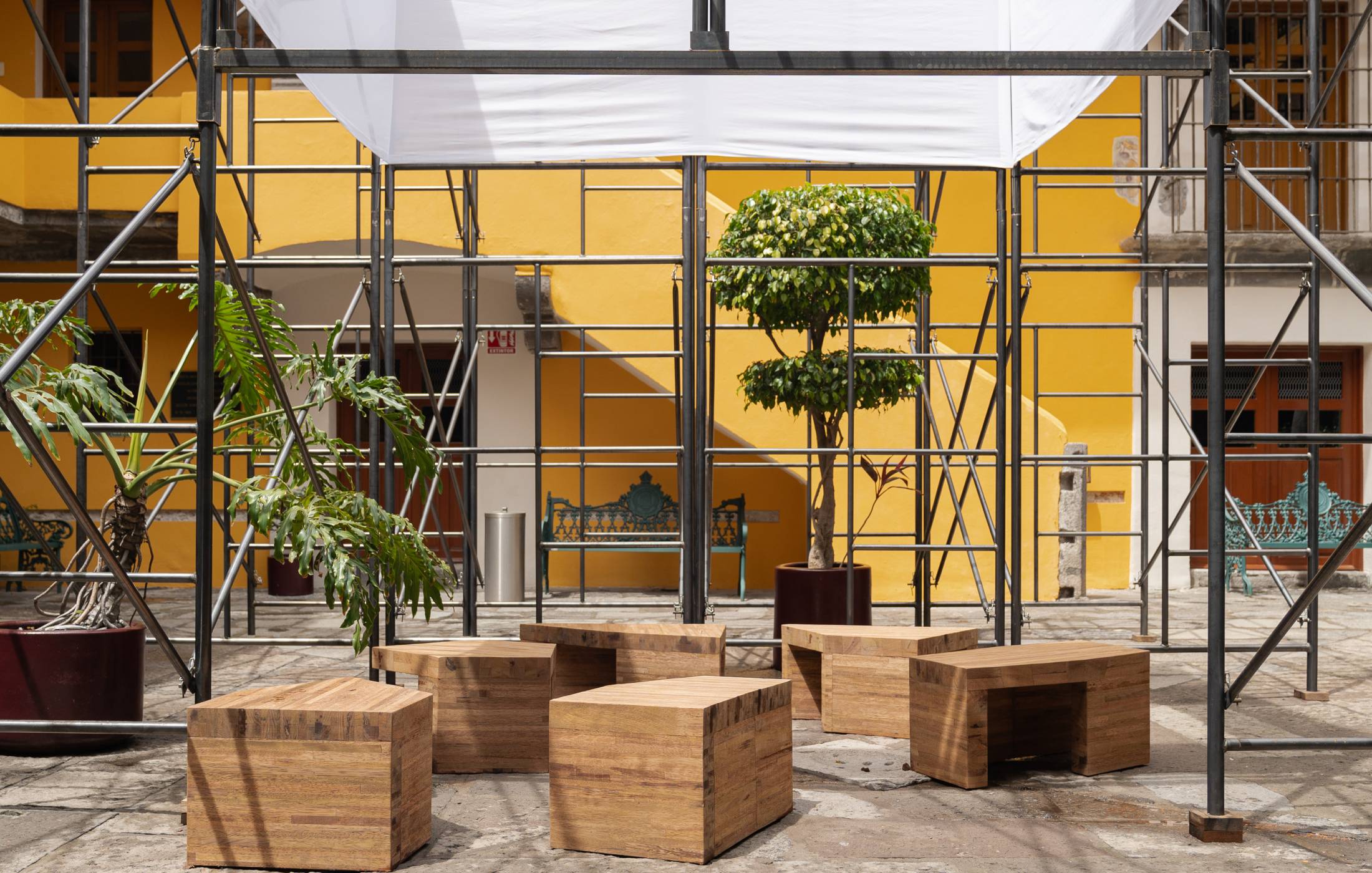 Lugar de encuentro Patio Efimero